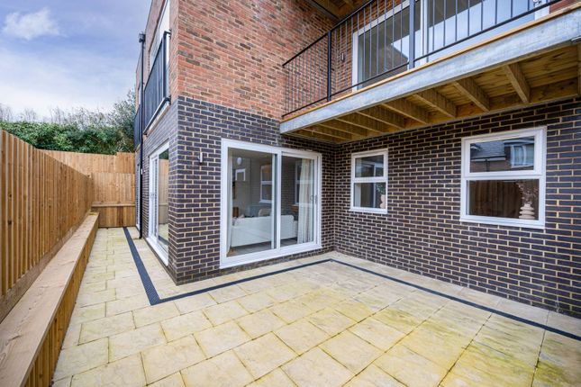Flat for sale in Purley Knoll, Purley