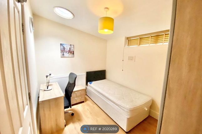 Room to rent in Beaumont Fee, Lincoln