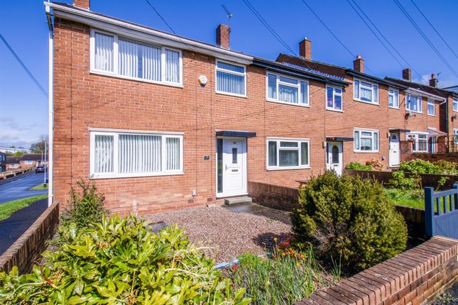 Thumbnail Town house for sale in Pickering Drive, Ossett