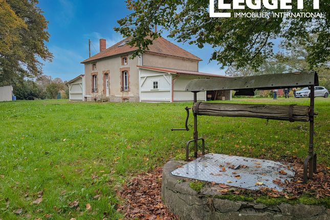 Thumbnail Villa for sale in Saint-Georges-Les-Landes, Haute-Vienne, Nouvelle-Aquitaine