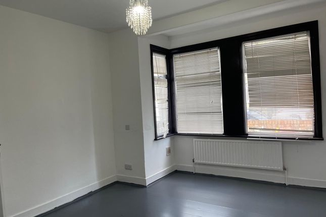 114, Sheringham Avenue, London photo 5