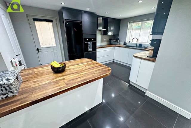49, Alderton Drive Westhoughton Greater Manchester, BOLTON photo 4