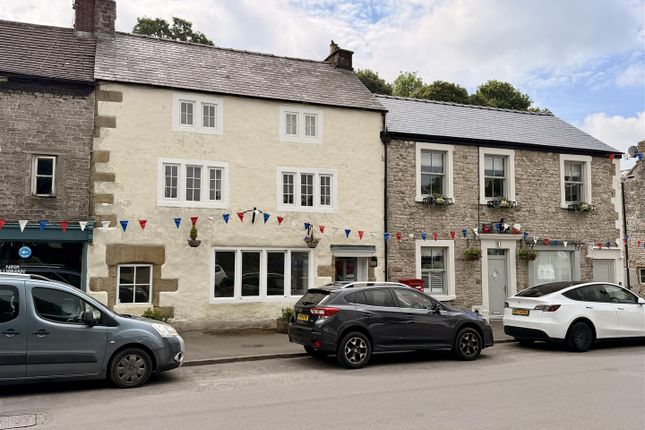 Studio flat on Retail at MH, Commercial Road, Tideswell Buxton, £575/mo