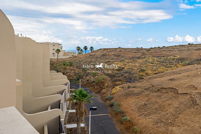 Semi-detached house for sale in El Medano, Santa Cruz Tenerife, Spain