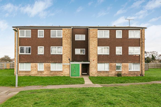 Thumbnail Flat for sale in Haig Close, St.Albans