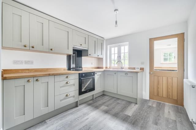 23, The Causeway, Abingdon photo 4
