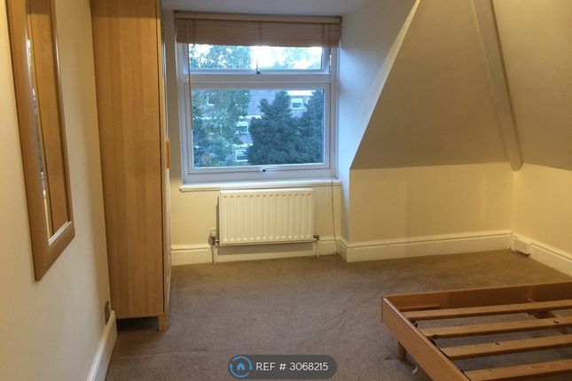 Flat, A Portchester Road Charminster, Bournemouth photo 3