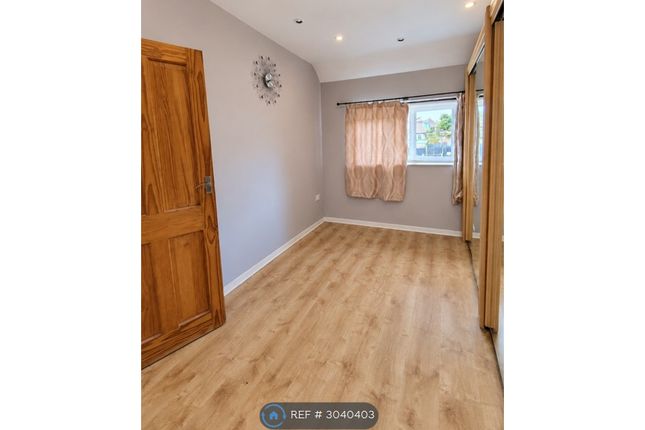 Woodbridge Lane, Romford photo 2