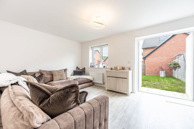 2 Coldland Road, Fareham photo 4