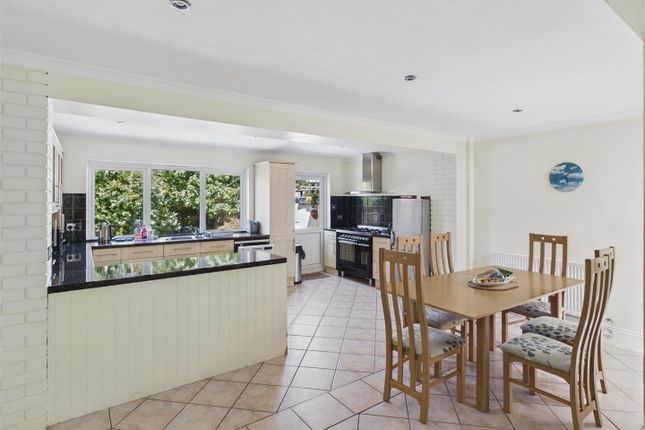30, Trafalgar Road, Tenby photo 3