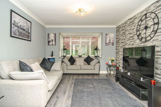 5, Cherry Brook, Cannock photo 2