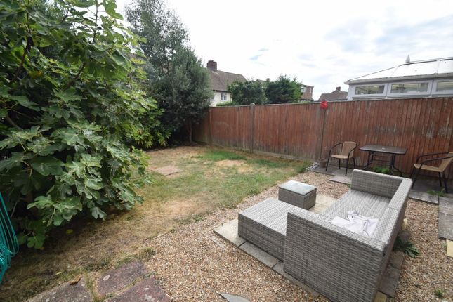 28, Avard Crescent, Eastbourne photo 3