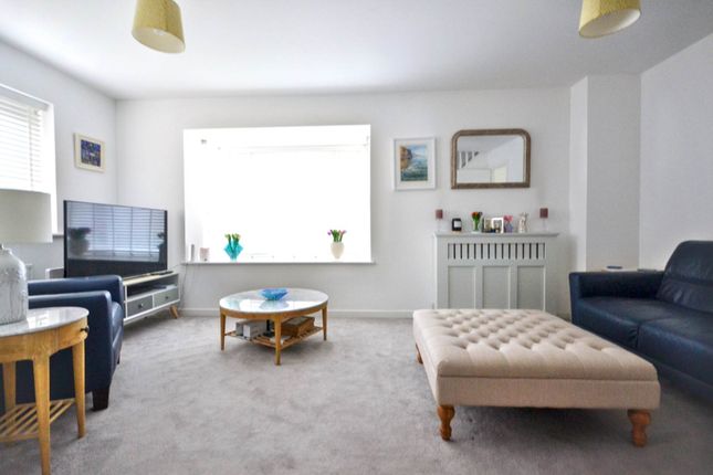 24, Hawser Road, Tewkesbury photo 3