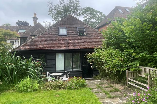 Thumbnail Lodge to rent in Chinthurst Lane, Shalford