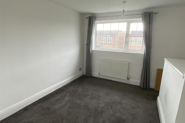 16, Silvertree Walk, East Yorkshire photo 4