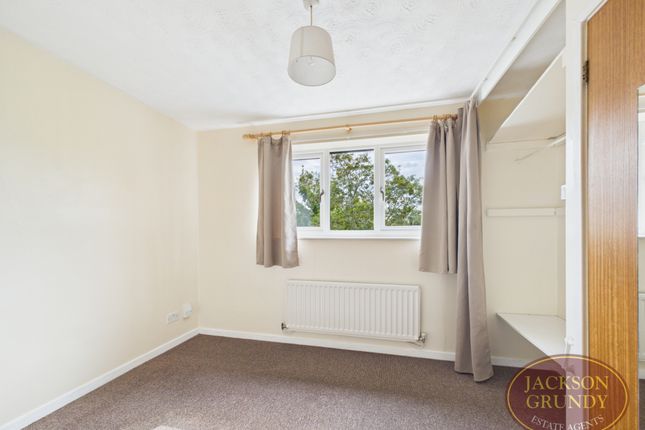 90, Woodpecker Way, Northampton photo 4