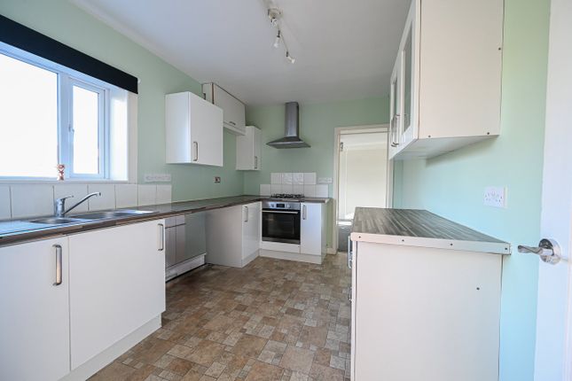 51, Cloughs Road, Ringwood photo 3