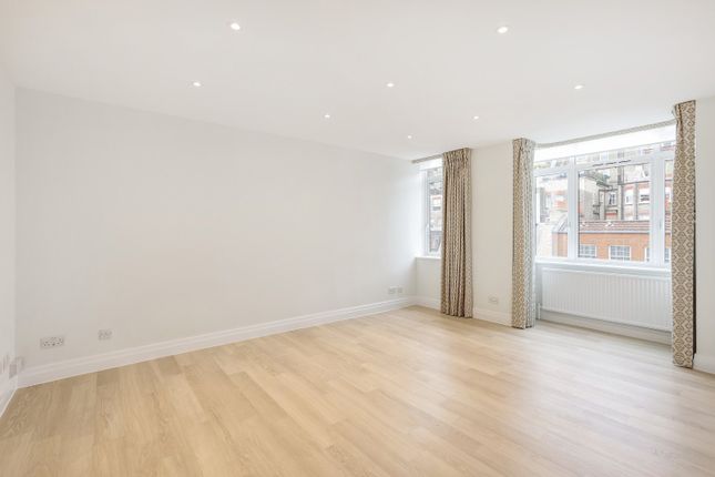 Studio house on Oakley House 103 Sloane Street, Knightsbridge, £2,383/mo