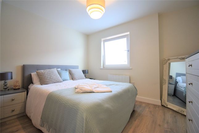 Flat to rent in Solstice House, 29 Victoria Road, Farnborough, Hampshire