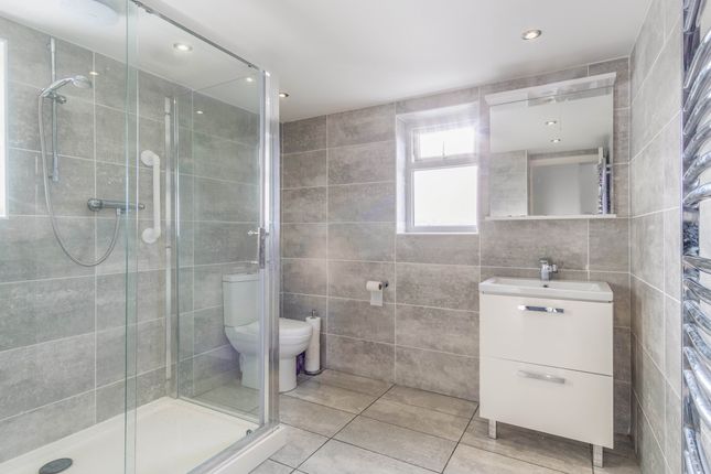 Ground Floor Shower