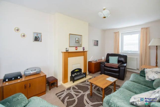38 Raithburn Avenue, Kilmarnock photo 3