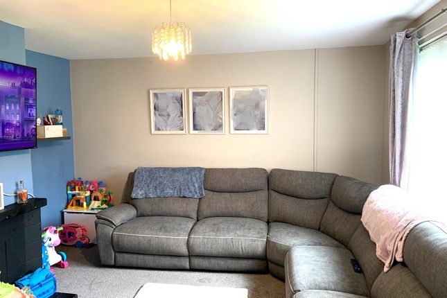 20, Cheddar Drive, Newcastle photo 3