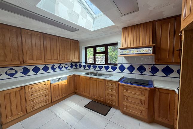 2, Hawthorn Walk, BURY ST. EDMUNDS photo 2
