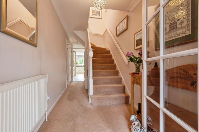 45, King James Way, Royston photo 2