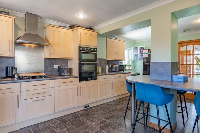 12, Blackshaw Court, Lhanbryde photo 3