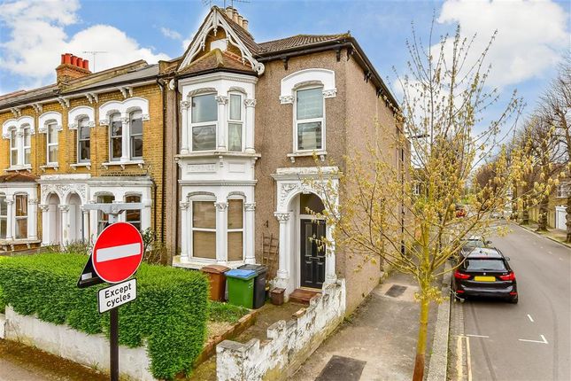 Thumbnail Flat for sale in Leyspring Road, London