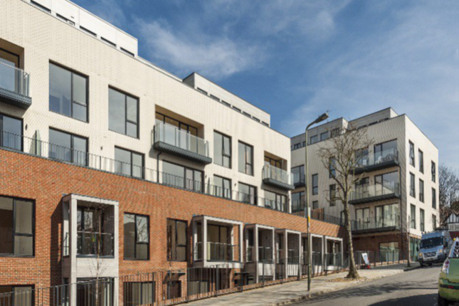 Thumbnail Flat to rent in Lexington Place, Finchley Road