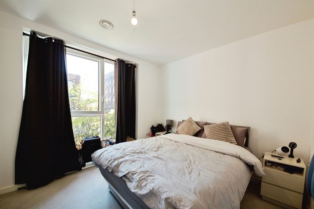 Flat 4, Luxton House, 2, Sackett Road, Barking photo 4