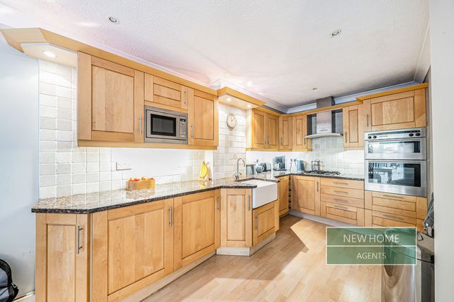 Waverley Drive, Swansea photo 2