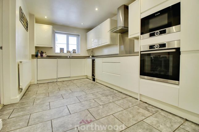 Moorside Court, Doncaster photo 3