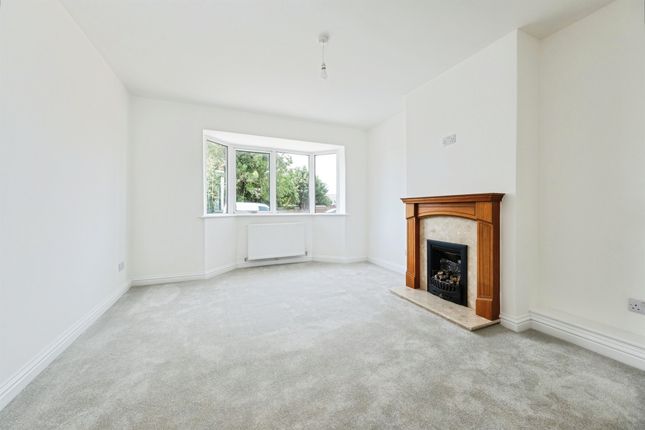 4, Queens Avenue, Newport Pagnell photo 4