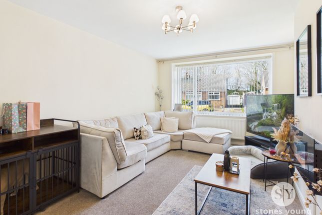 39 Woodlands Avenue, Blackburn photo 5