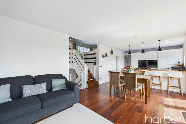4 Burntbroom Gardens, Mount Vernon, City of Glasgow photo 4