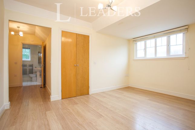 Flat 5, Marie Carlile, Woking photo 4