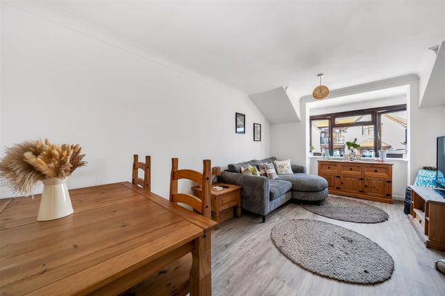 6 Lulworth Court, Cranborne Road, Swanage photo 3
