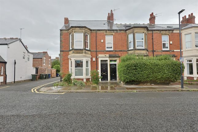 Myrtle Grove, Newcastle Upon Tyne photo 3