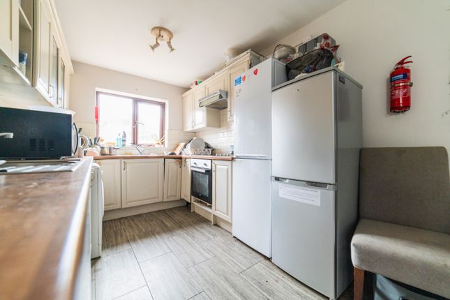 34, Sapphire Street, Cardiff photo 3