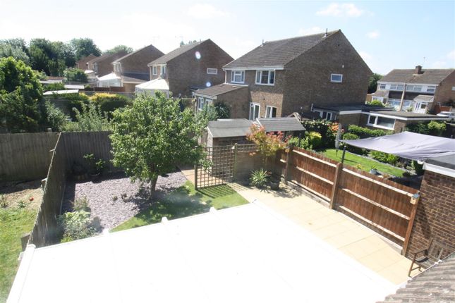 6, Magenta Close, Milton Keynes photo 4