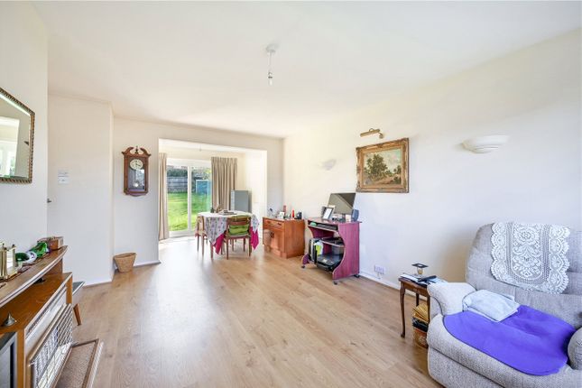 46, Ruden Way, Surrey photo 3