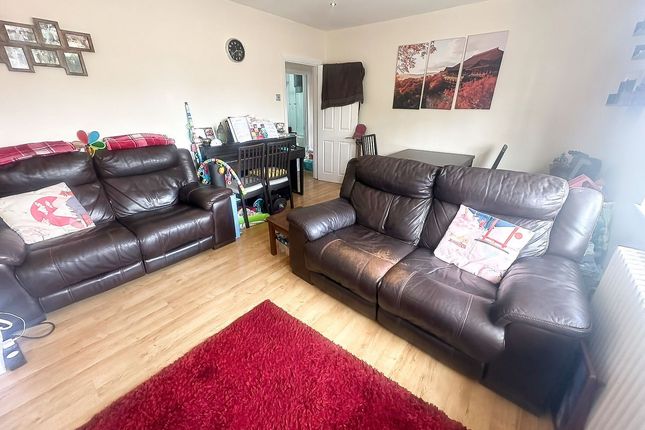 17, Kingsbridge Road, Romford photo 4
