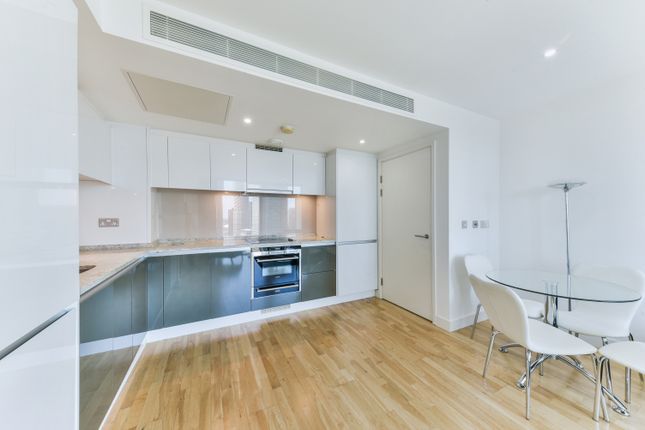 Flat for sale in East Tower, The Landmark, Canary Wharf