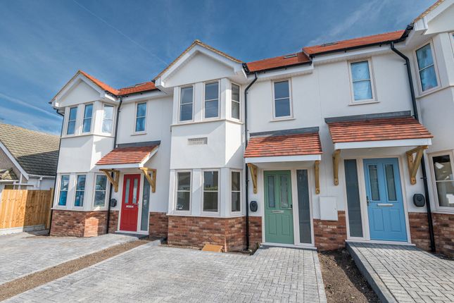 Thumbnail Town house for sale in Elmsleigh Drive, Leigh On Sea