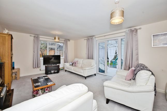 1, Harbourne Close, Burnham-on-Sea photo 2