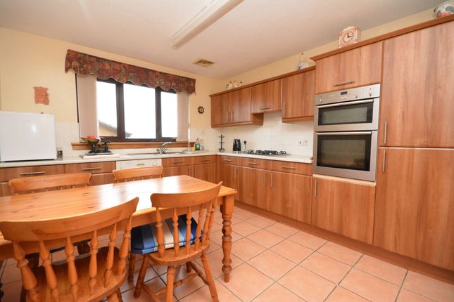 19 Fairways Avenue, Falkirk photo 3