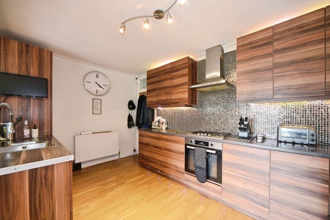 23, Mornington Avenue, Bromley photo 2