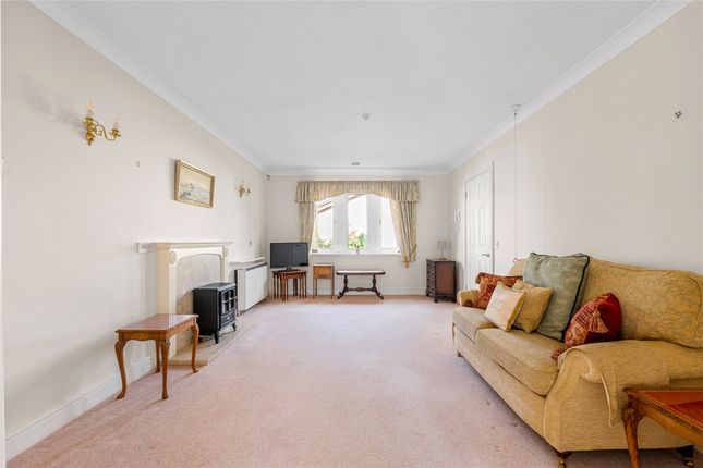2-bed house on 17 Ashfields,, Alma Road, Surrey, £450,000